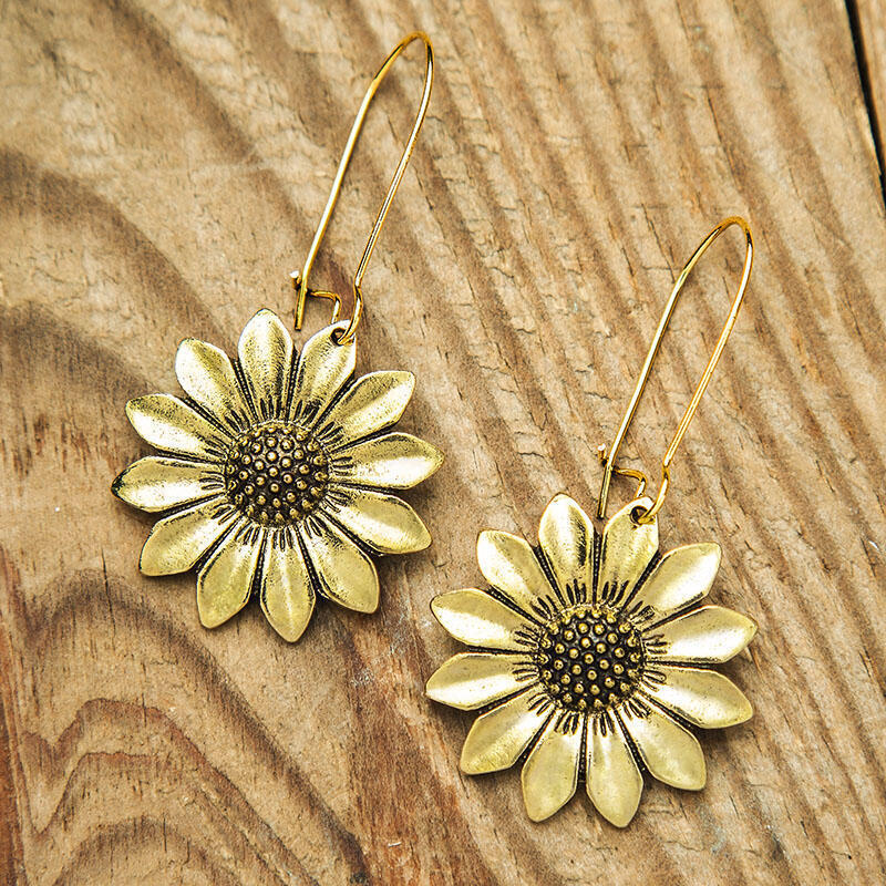 Copper three-dimensional sunflower earrings antique gold aesthetic earrings