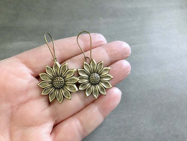 Copper three-dimensional sunflower earrings antique gold aesthetic earrings